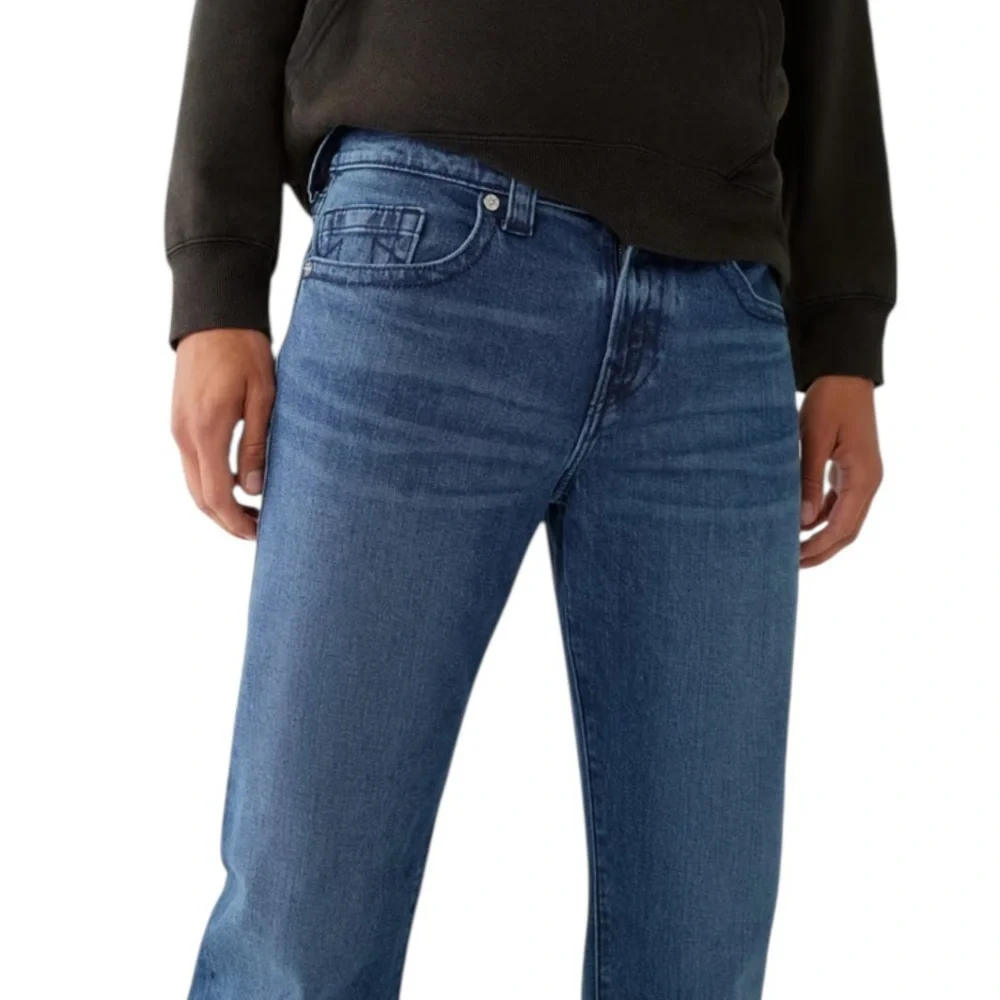 NEW TRUE RELIGION Ricky‎ SN Relaxed Straight Jean Medium Tidal Wash Size 34 x 34